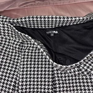 Fashion Nova Houndstooth Skater Skirt